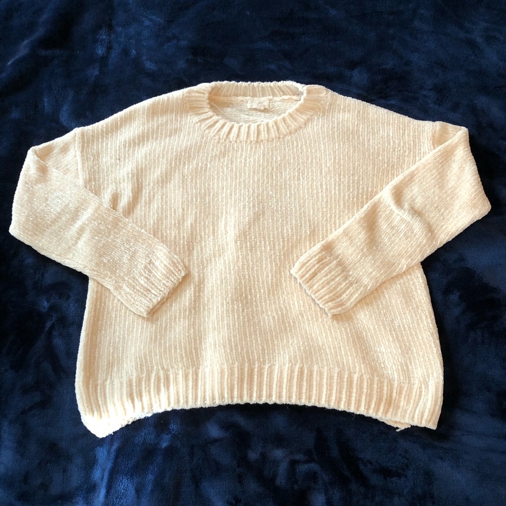 White Cupio Sweater